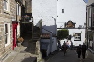 Gorgeous cottages robin hoods bay 11 sm.jpg